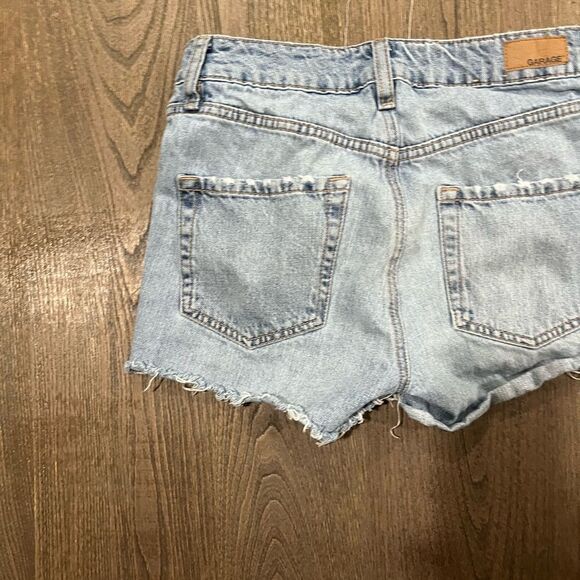 Garage Midi Jean Shorts Light Wash Distressed Raw Hem Size 1 - Picture 9 of 9